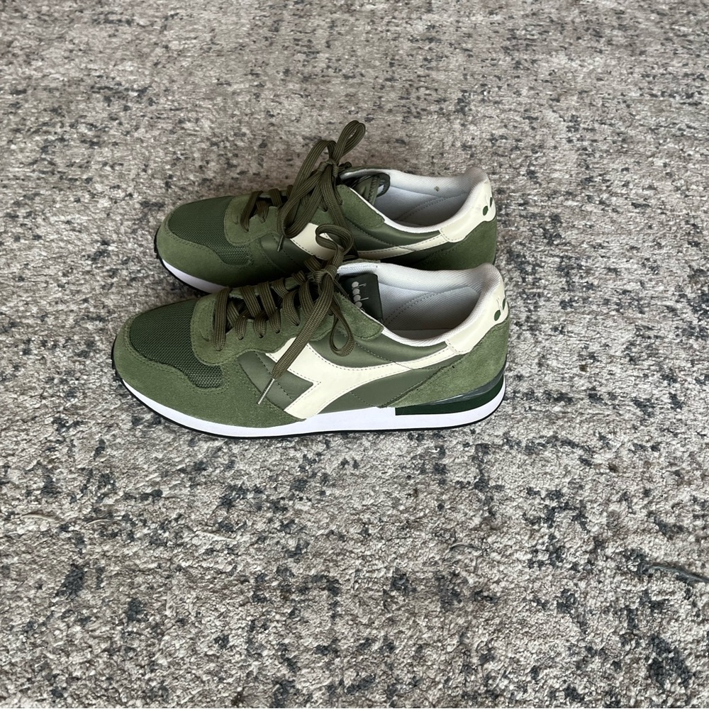 Diadora Green and White Sneakers Retro Design - Picture 2 of 13